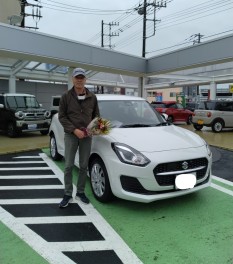 中古車スイフト納車です♪